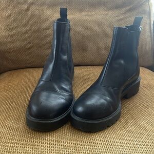 Chelsea Boot by Vagabond